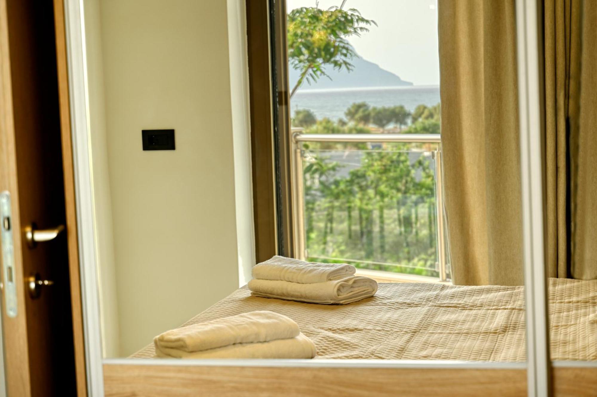 Appartement Eagle Bay Loft à Kíssamos Extérieur photo